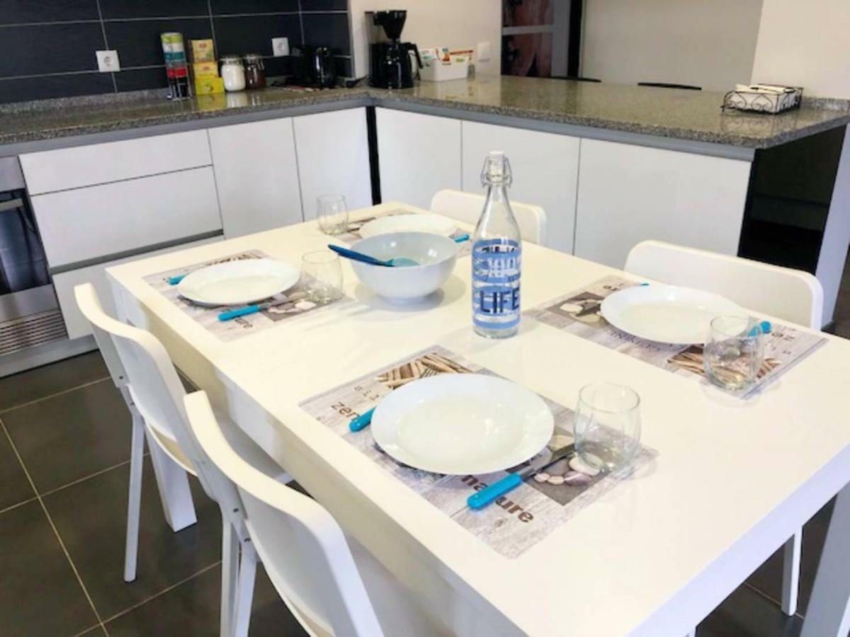 Atlantic Surf Apartment เฟอร์เรล ภายนอก รูปภาพ